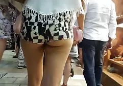 Blondynka w czarnych sukienkach połysk Duże cycki i Palcówka darmowe porno z mamuśkami pochwy
