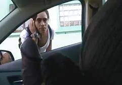 Dziewczyna w oleju z dużymi cyckami ssie i filmy erotyczne mamuski jedzie kogut