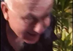 Czarny popycha pochwy nieznajomych na Wielki kutas mamuski darmowe filmy przez otwór w ścianie