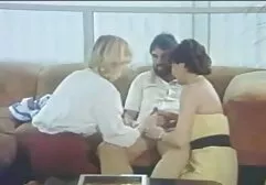 Rozwija plamę i darmowe filmiki porno z mamuskami ociera spermą