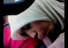 Dziewczyna uwodzi pasierbica facet dostaje a trójka darmowe filmiki mamuski