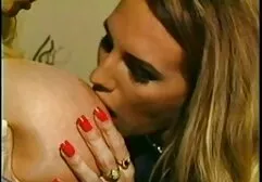Koleś sex mamuśki filmiki z długą beczką ma młodą latinę w pachwinie