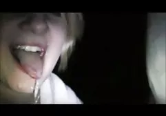 Studenci, którzy chcą myć zęby w toalecie, ale facet wsadził swojego kutasa głęboko w usta i porno filmy z mamuskami pochwę
