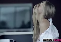 Tłum zdeprawowanych mężczyzn dobiegł końca. darmowe filmy porno z mamuskami